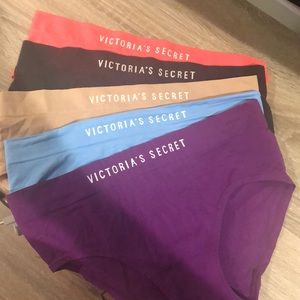 Victoria’s Secret hip hugger panties